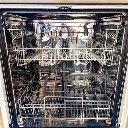 Ardizio 43 בית הארחה *